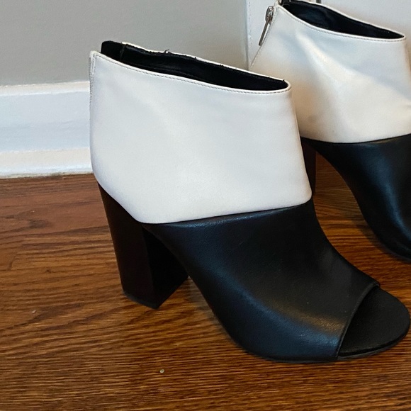 Heels - Picture 2 of 6